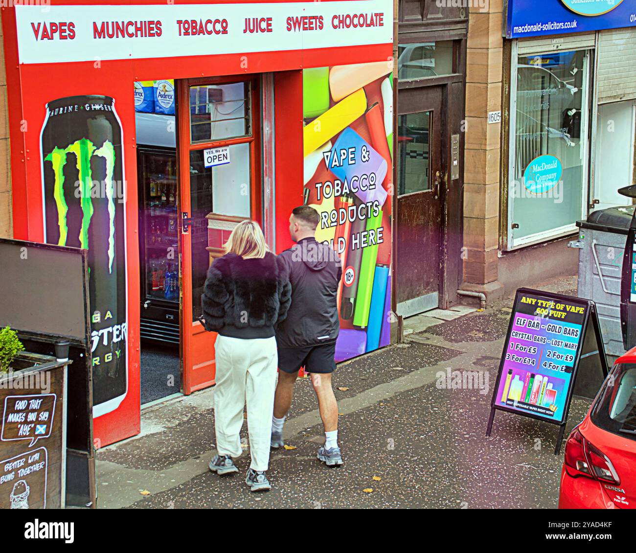 elfbar nachfüll pod läuft aus Edinburgh councillors back vape shop licensing after Glasgow fire main image 1