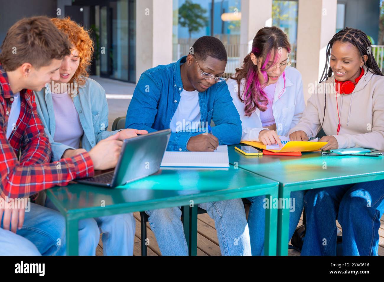 African students china hi-res stock photography and images - Alamy