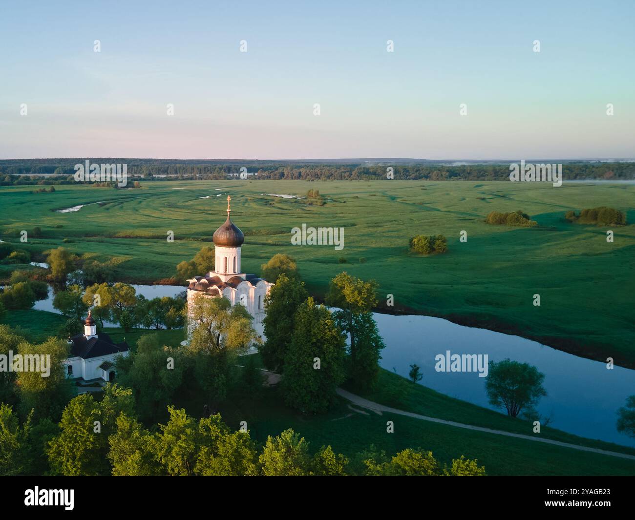 Orthodox Church of Intercession on River Nerl Stock Photo - Alamy