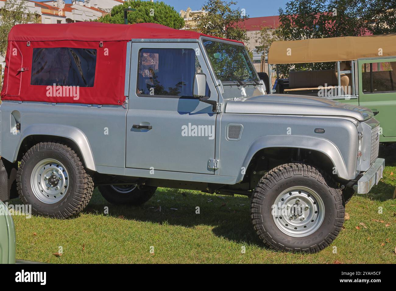Land rover defender heritage hi-res stock photography and images - Alamy