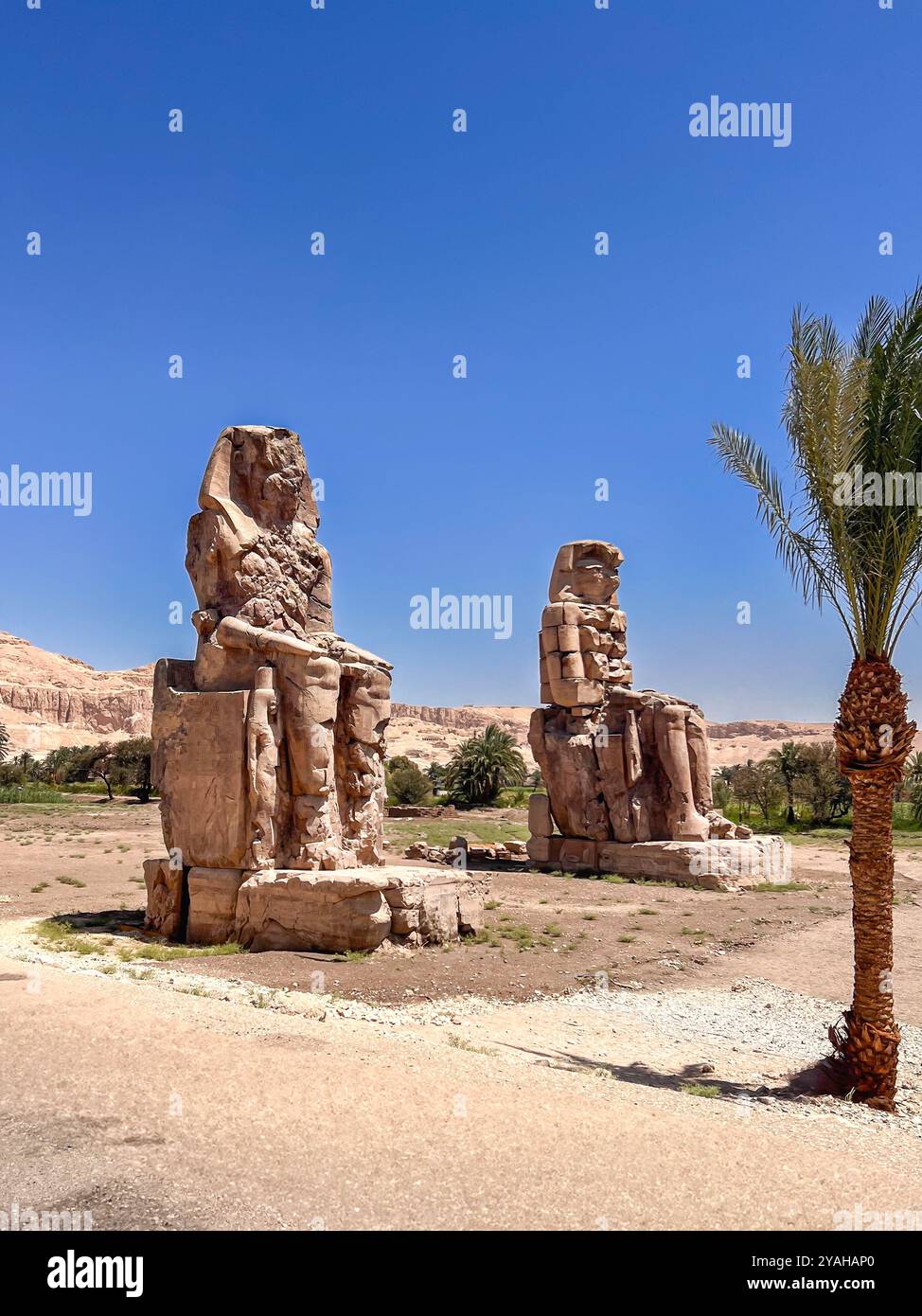 Weathered statues hi-res stock photography and images - Alamy