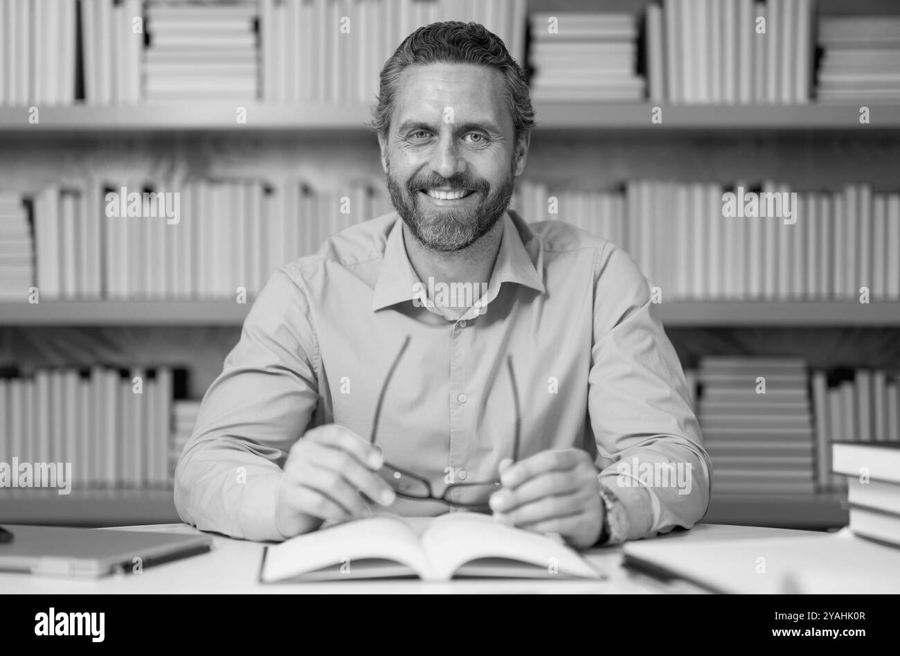 Teacher's desk class Black and White Stock Photos & Images - Alamy
