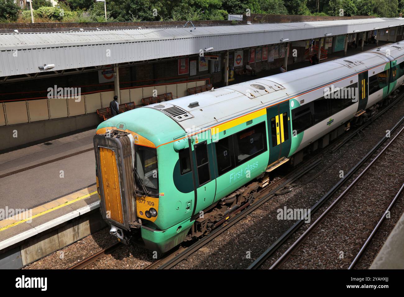 Class 377 passenger train hi-res stock photography and images - Alamy