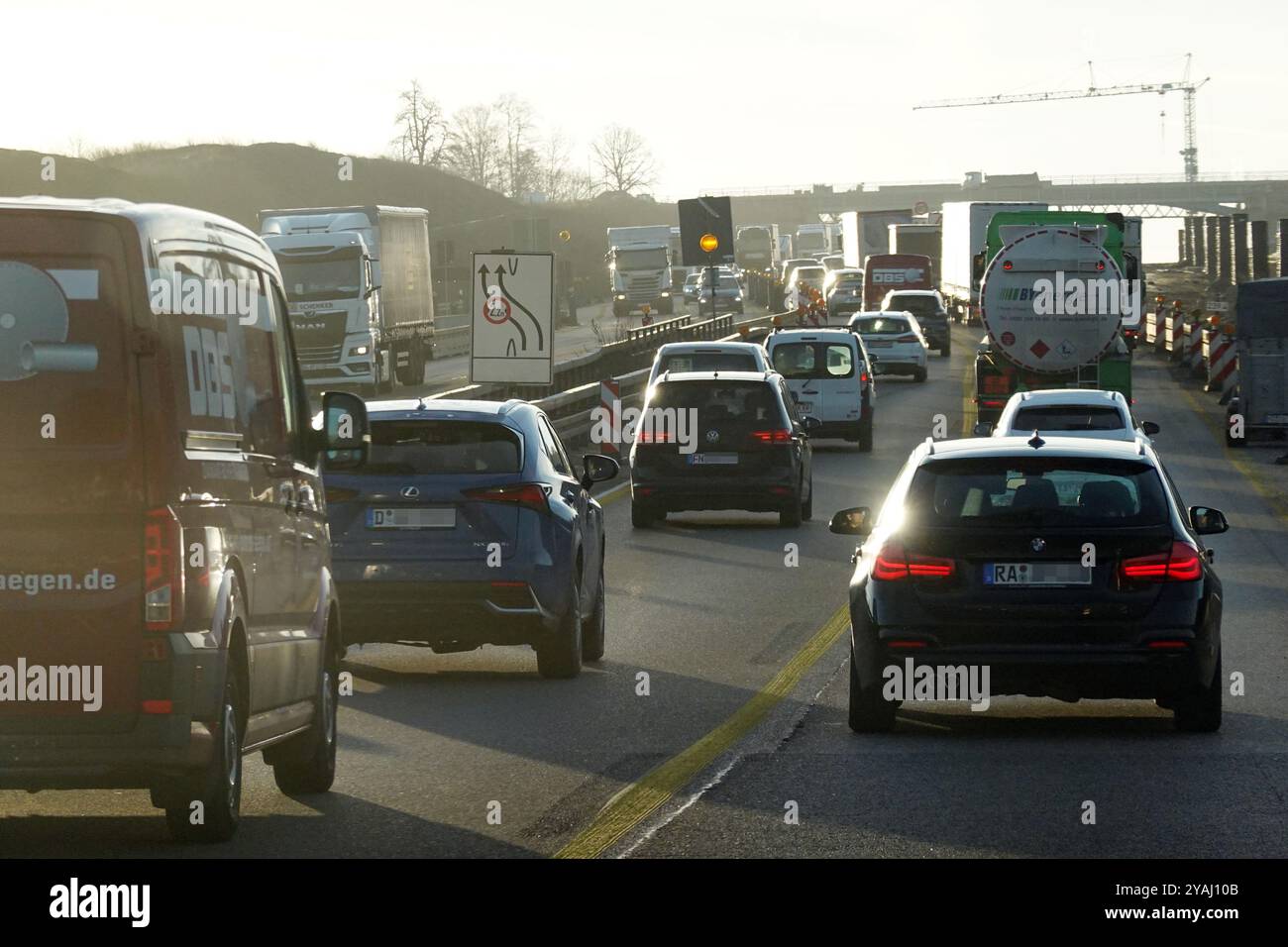 29.01.2024, Germany, Baden-Wuerttemberg, Pforzheim - Traffic jam on the A8. 00S240129D420CAROEX.JPG [MODEL RELEASE: NO, PROPERTY RELEASE: NO (c) caro Stock Photo