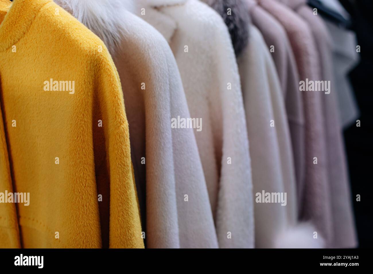 White fur coats hi-res stock photography and images - Alamy
