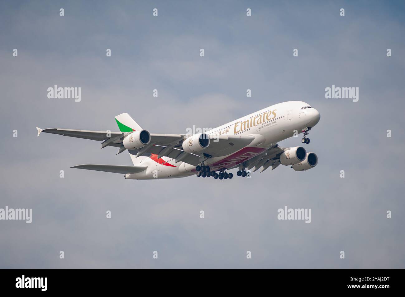 Singapore airlines a380 800 hi-res stock photography and Singapore airlines a380 800 hi-res stock photography and