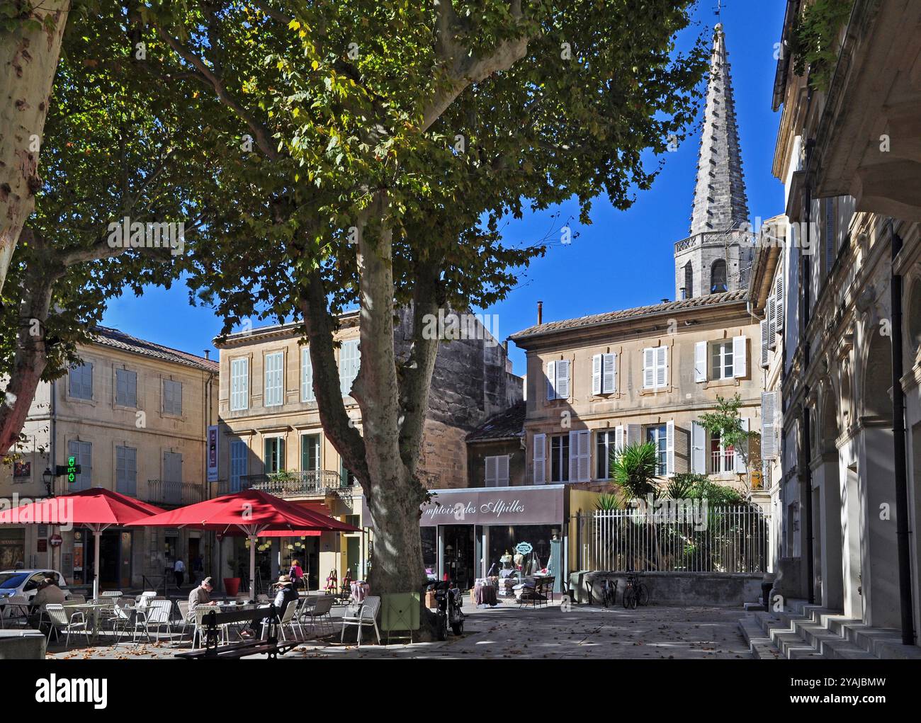Remy de provence town hi-res stock photography and images - Alamy