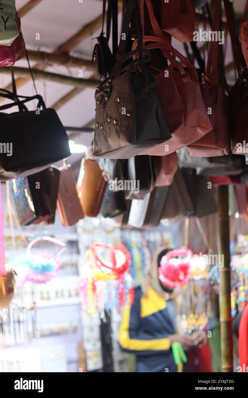 Stall leather handbags hi-res stock photography and images - Alamy