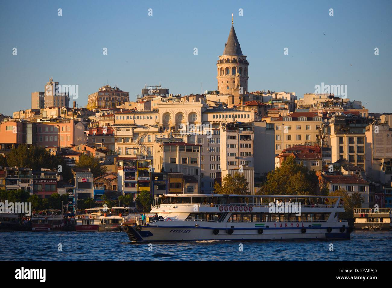 Golden horn galata tower hi-res stock photography and images - Alamy