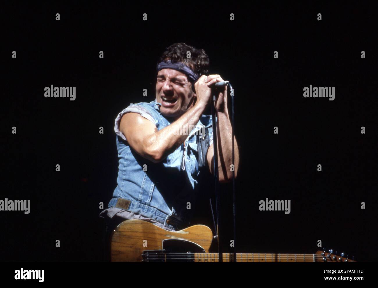 DETROIT - JULY 30: American singer-songwriter Bruce Springsteen during ...