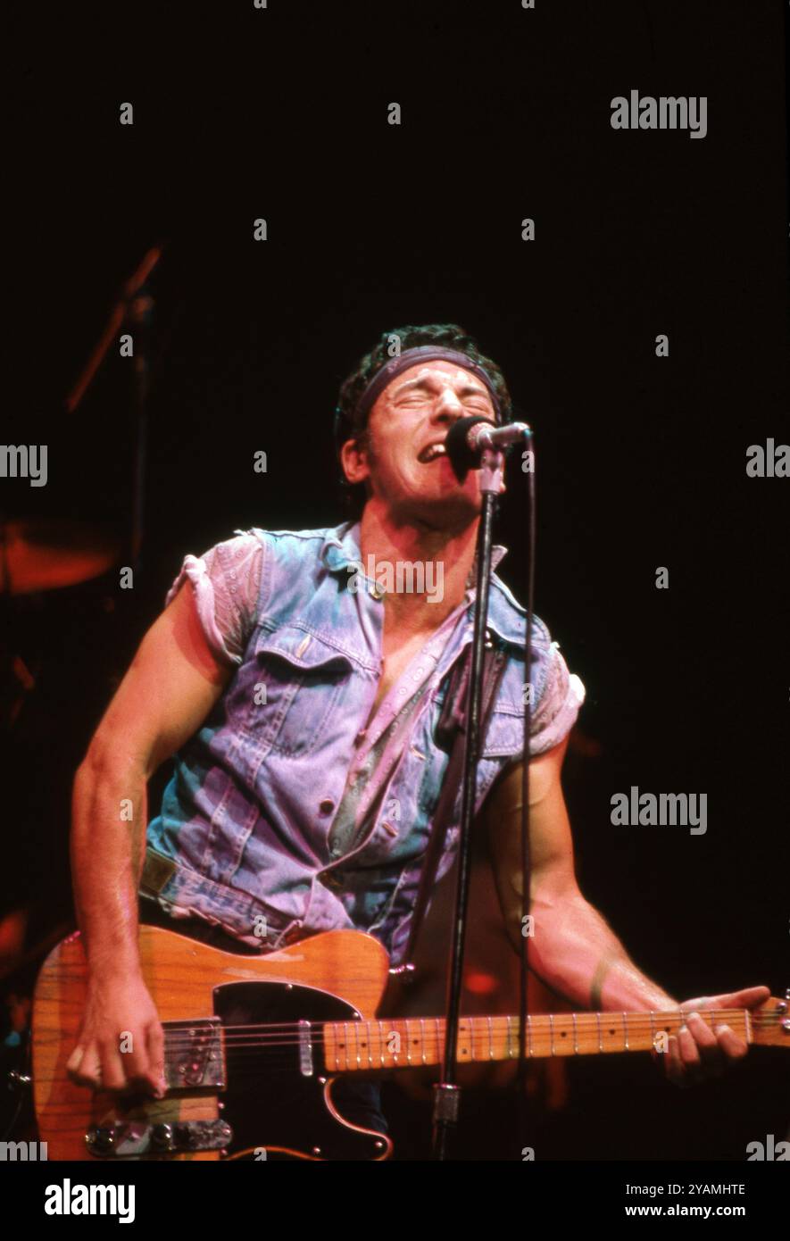 DETROIT - JULY 30: American singer-songwriter Bruce Springsteen during ...