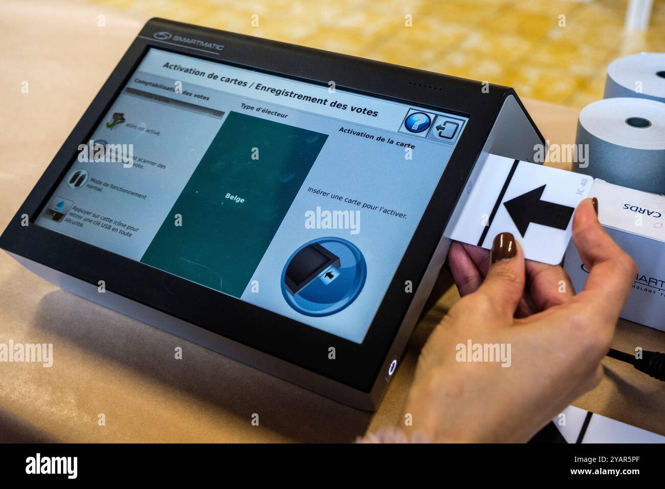 In Belgium, the voters are called to elect councellors and  mayor in their cities, and to elect the provincial deputies. | En Belgique, les électeurs Stock Photo
