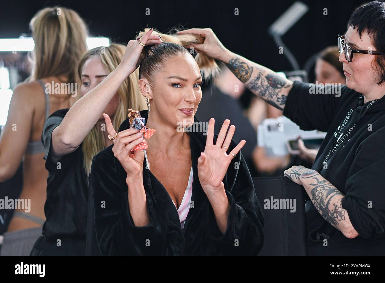 candice-swanepoel-october-hi-res-stock-photography-and-images-alamy