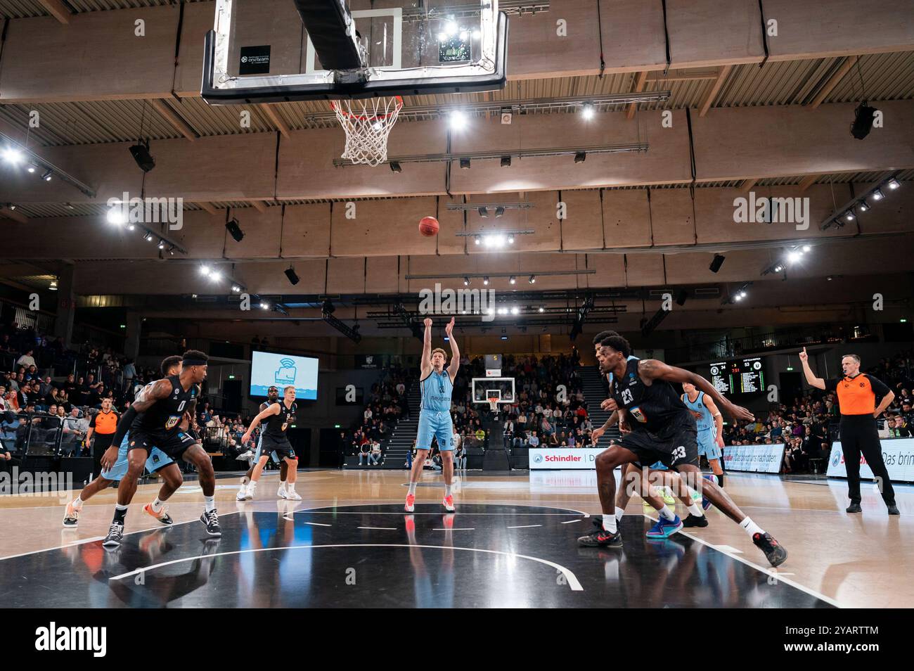 Patrick Heckmann Veolia Towers Hamburg 33 Beim Freiwurf GER 