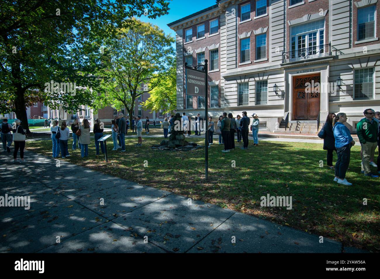 Dartmouth College, Perspective students and parents outside of McNutt Hall at the center of the Dartmouth campus at the start of a fall college tour. Stock Photo