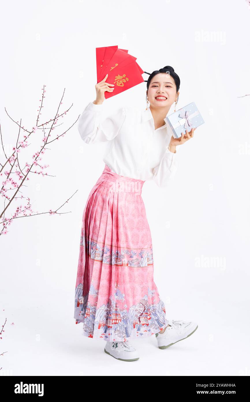Beautiful chinese young woman hi-res stock photography and images - Alamy