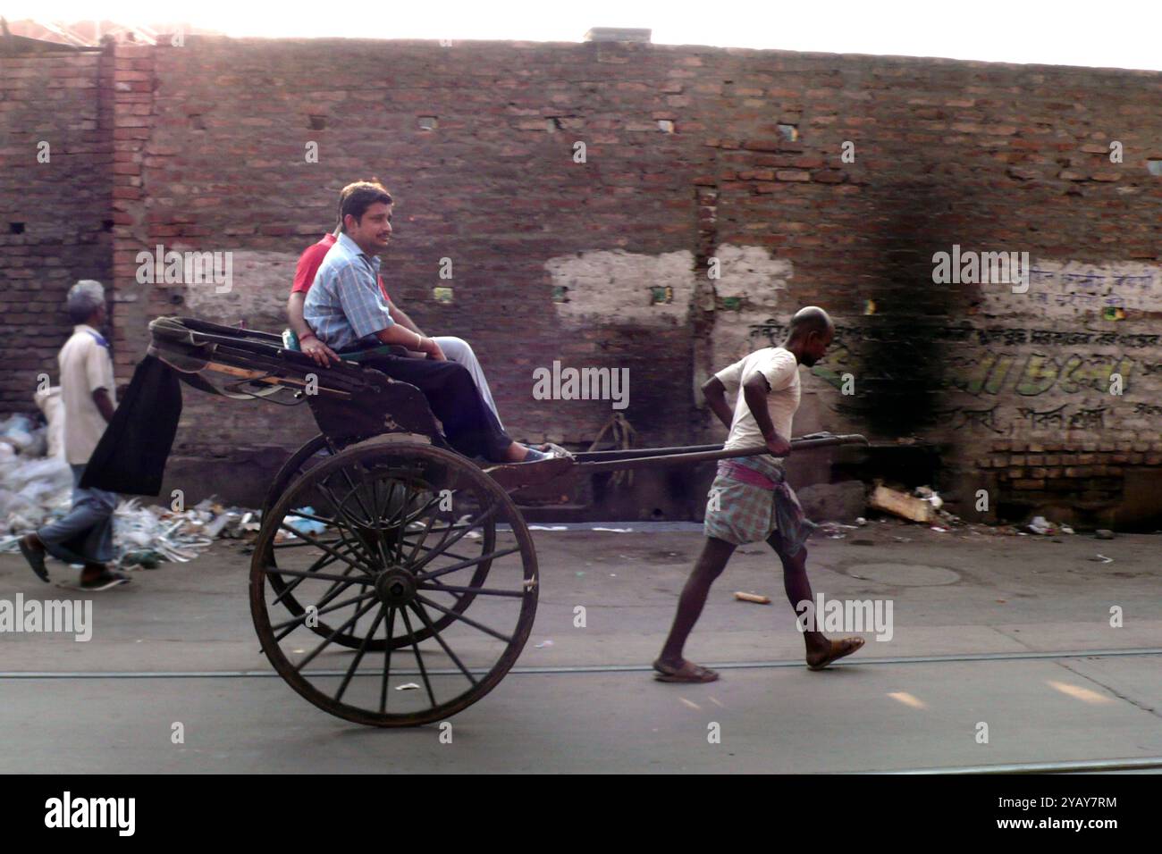 Horse Riding Rickshaw Rickshaw driver, horse man Stock Photo - Alamy