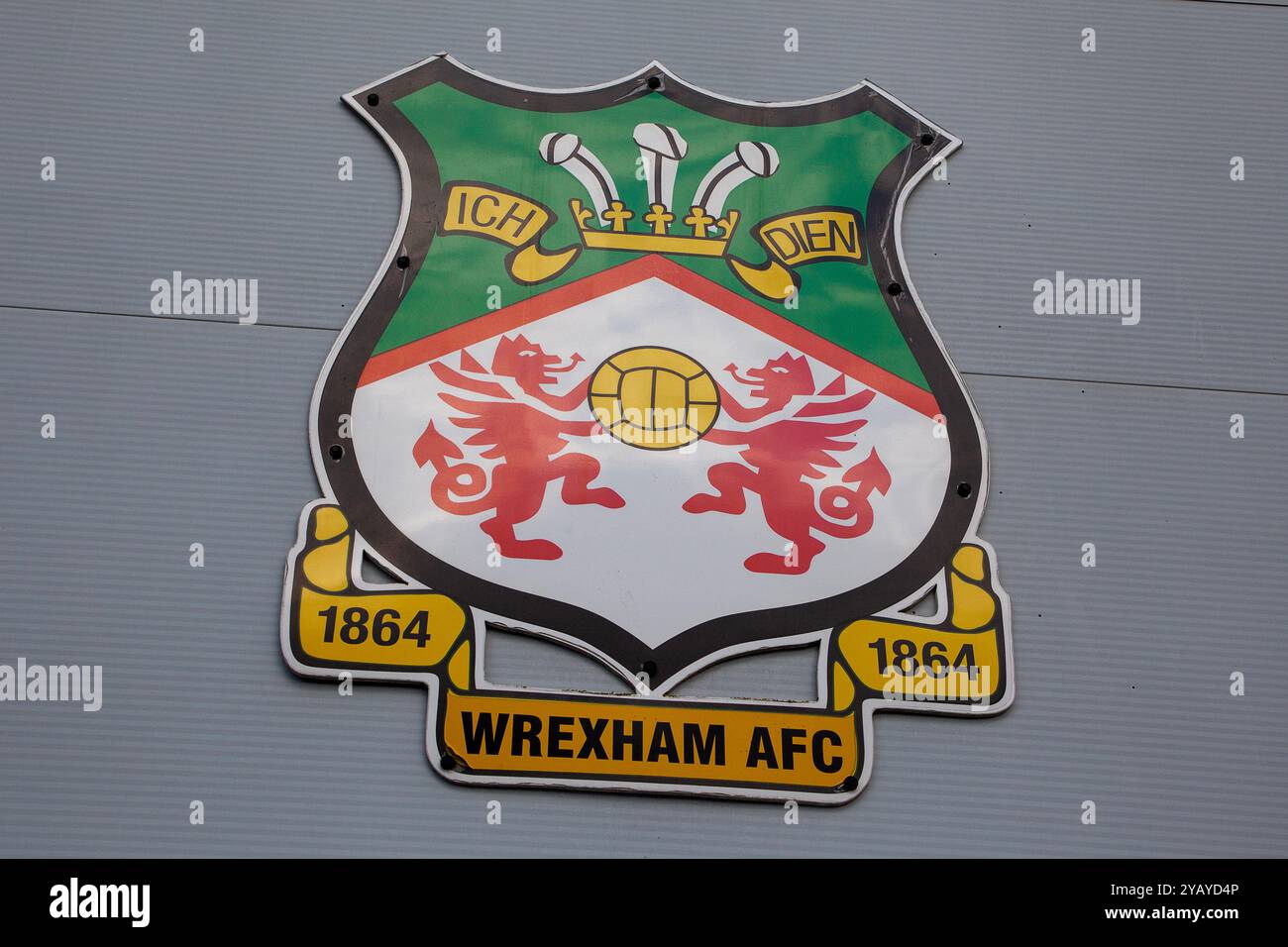 Wrexham racecourse crest hi-res stock photography and images - Alamy, image size:1300x956