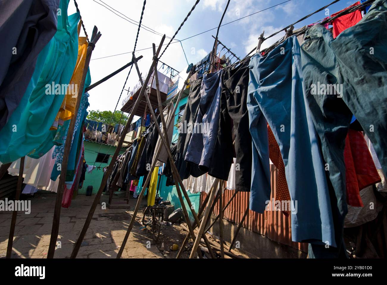 Slum near Colaba area, Mumbai, India Stock Photo - Alamy