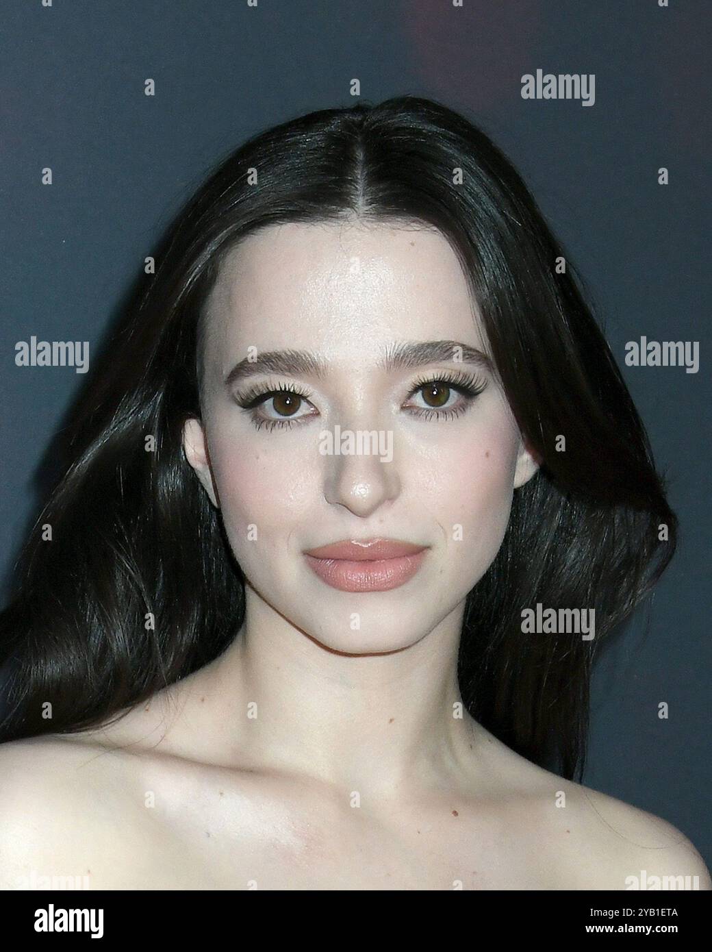 Ny. 15th Oct, 2025. Mikey Madison at arrivals for ANORA Premiere, Regal