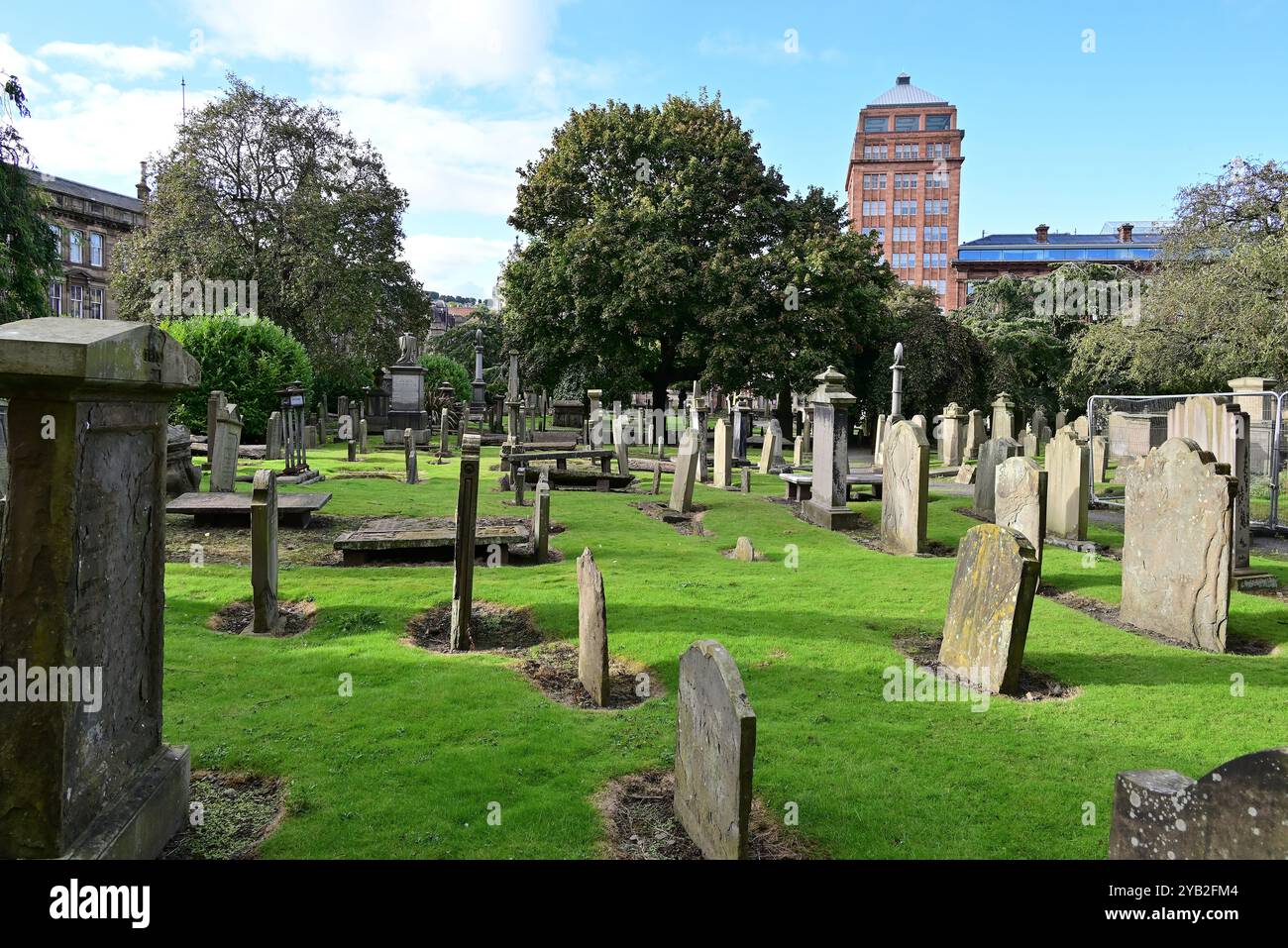 Howff cemetery scotland hi-res stock photography and images - Alamy