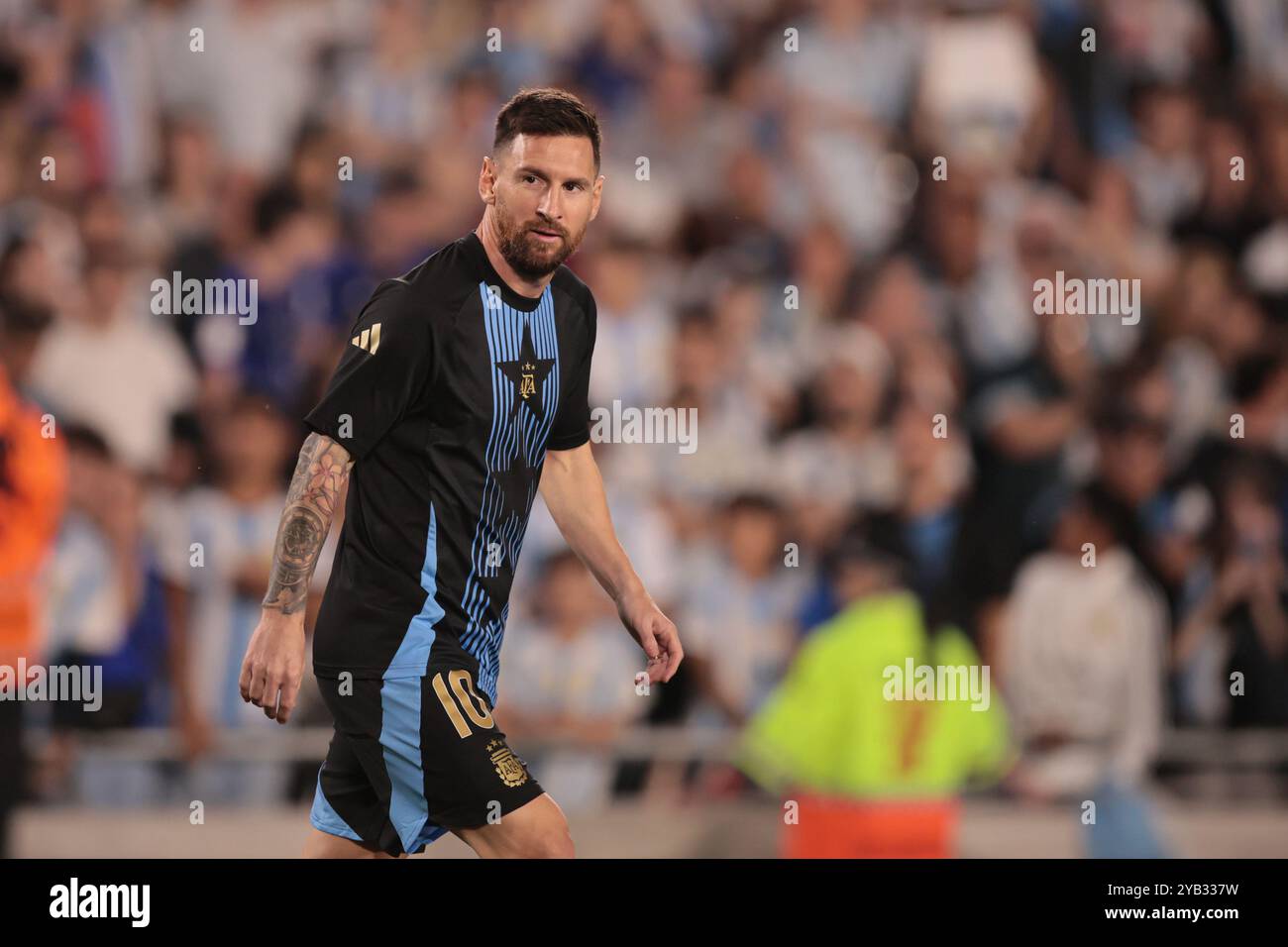 World cup argentina messi celebration hi-res stock photography and images -  Page 4 - Alamy, image size:1300x956