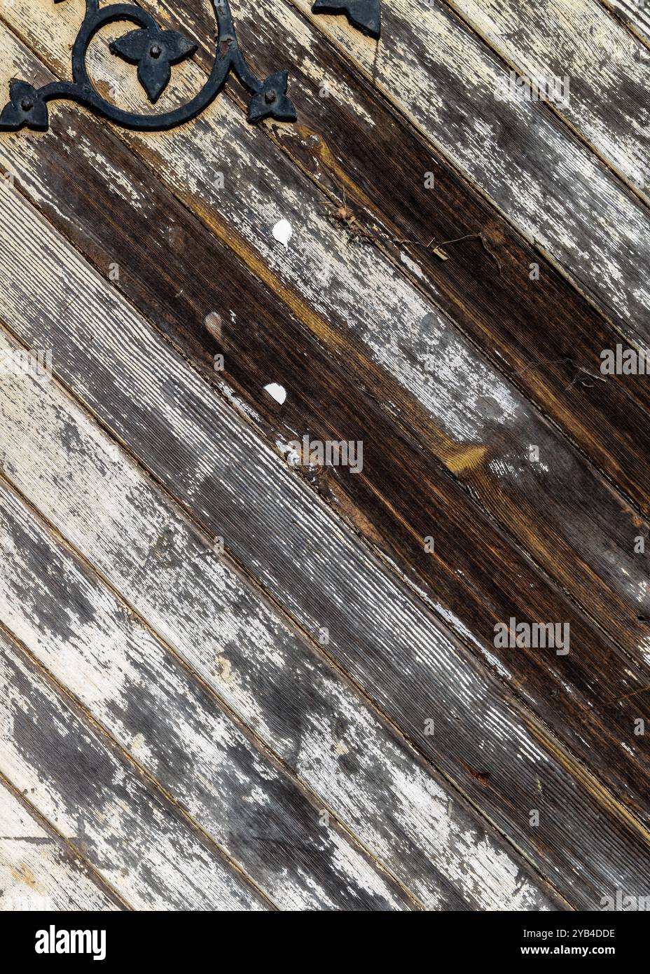 Slatted wooden door hi-res stock photography and images - Alamy