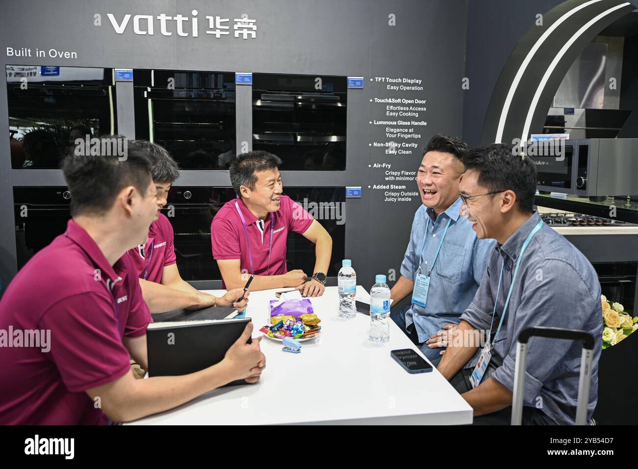 **CHINESE MAINLAND, HONG KONG, MACAU AND TAIWAN OUT** Advanced