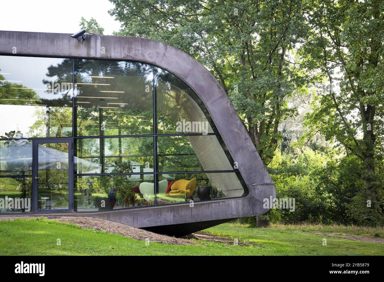 Extension by the Iraqi-British star architect Zaha Hadid, contemporary architecture, Ordrupgaard Art Museum, collection of Henny and Wilhelm Hansen, O Stock Photo