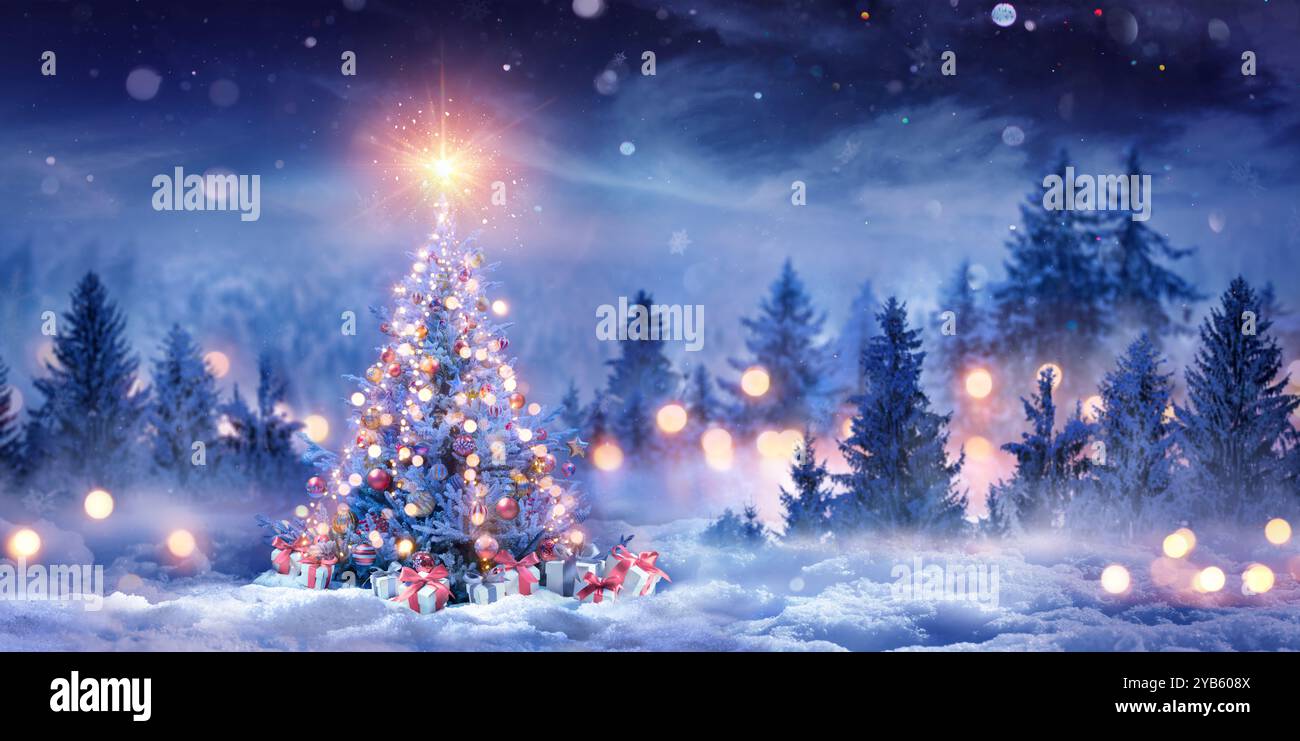 Snow christmas night tree hi-res stock photography and images - Page 2 -  Alamy, image size:1300x741