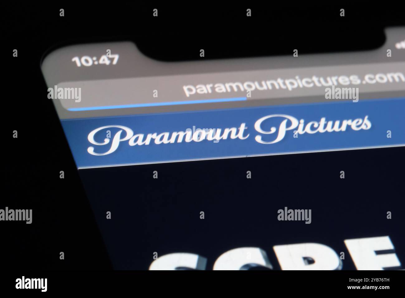 close up Paramount Pictures Corporation brand logo on official website Stock Photo