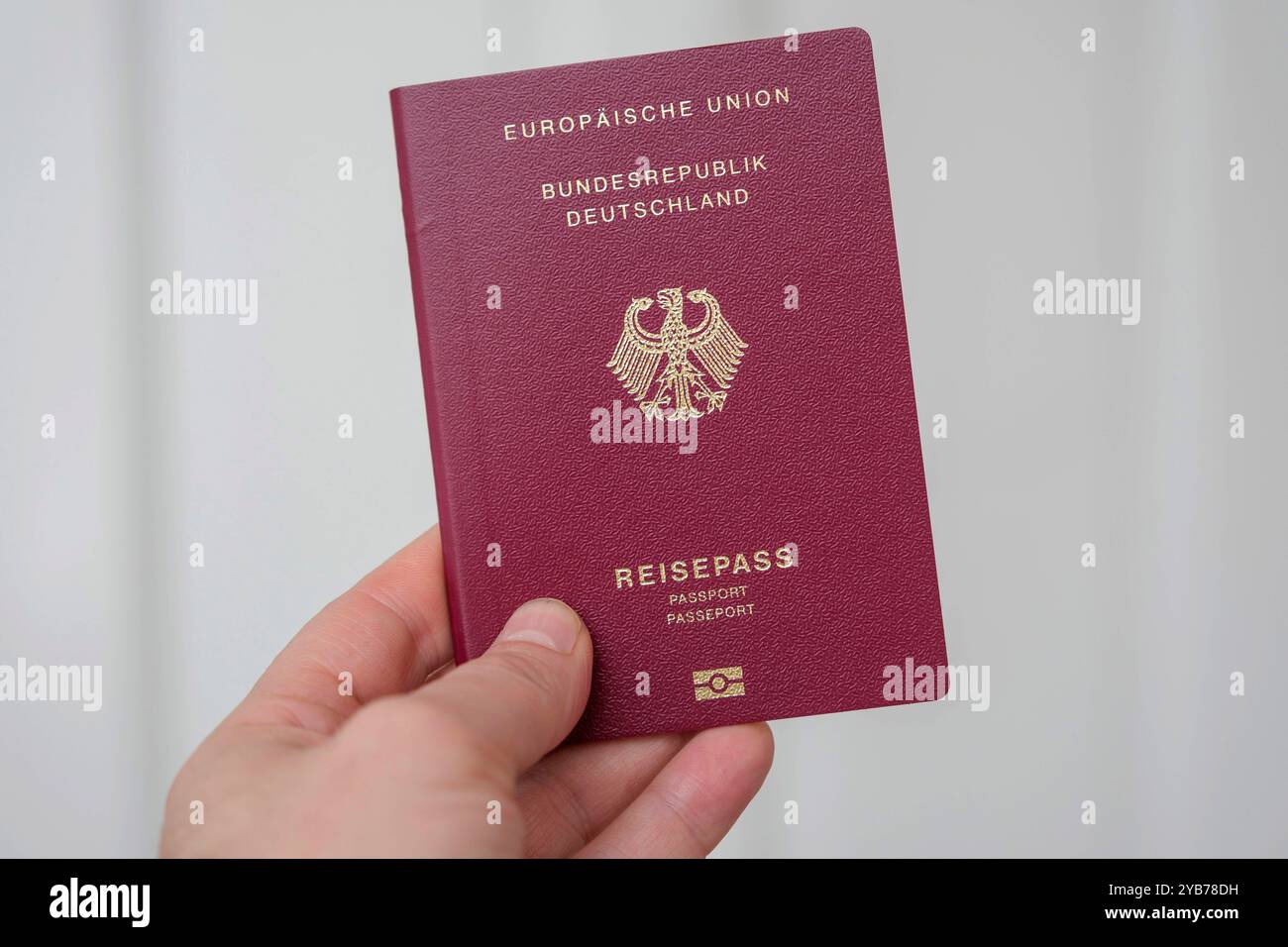 Deutscher Reisepass *** German passport Nordrhein-Westfalen Deutschland, Germany GMS17832 Stock Photo