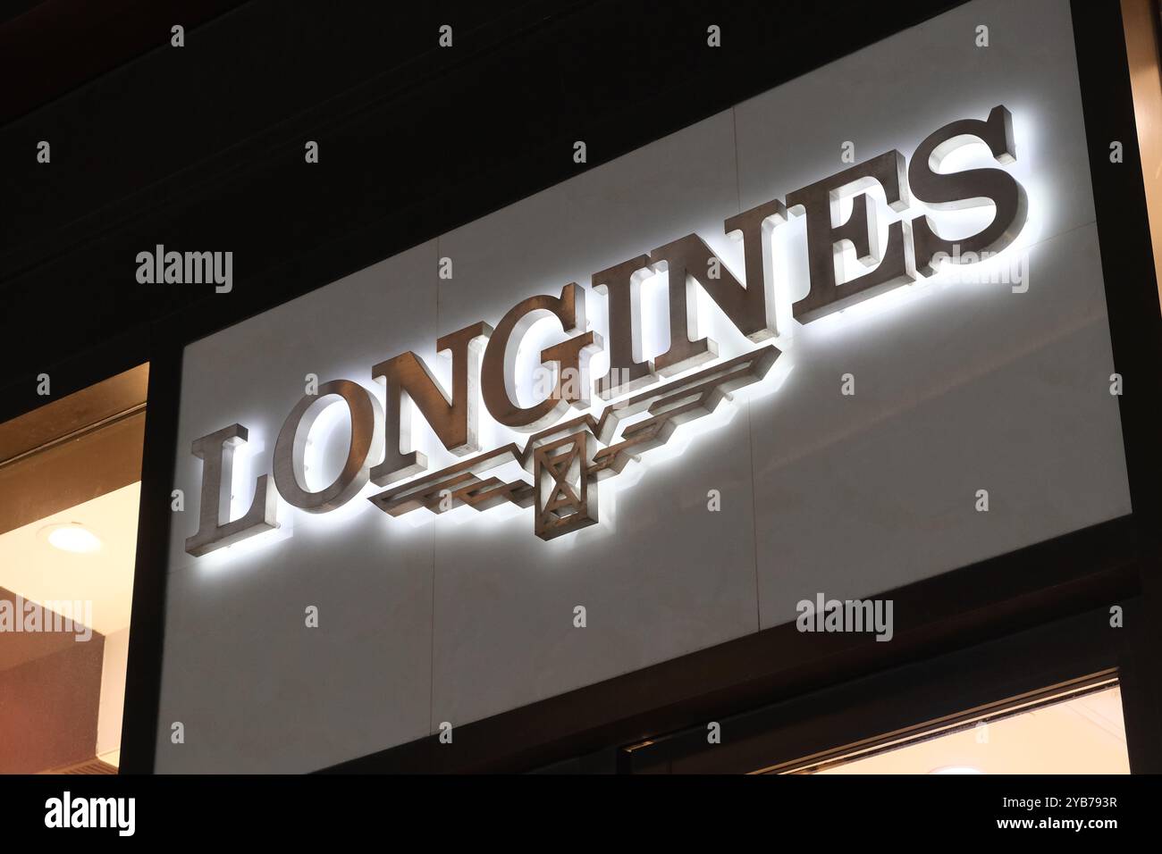 Longines Sign Longines store sign hi-res stock photography and images - Alamy