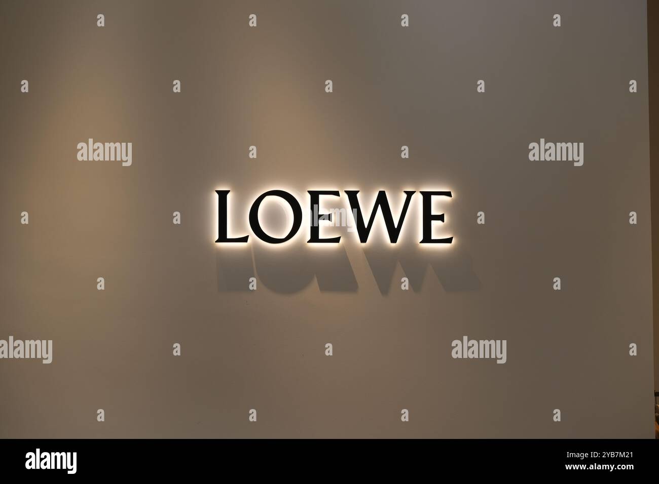 Logo brand sign hi-res stock photography and images - Alamy
