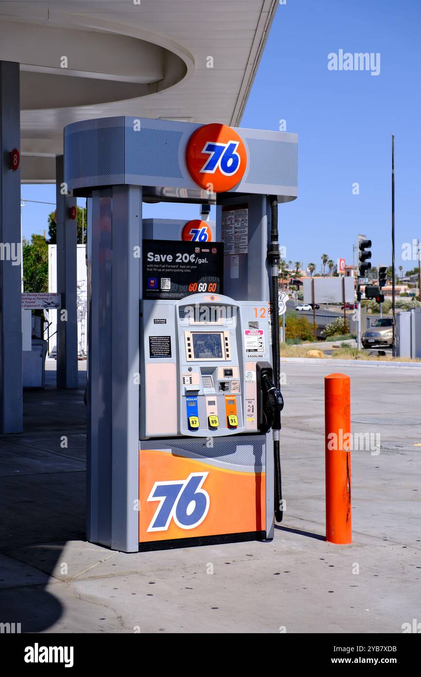 76 gas hi-res stock photography and images - Alamy