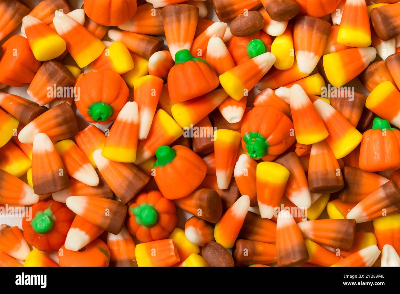Candy corn hi-res stock photography and images - Alamy