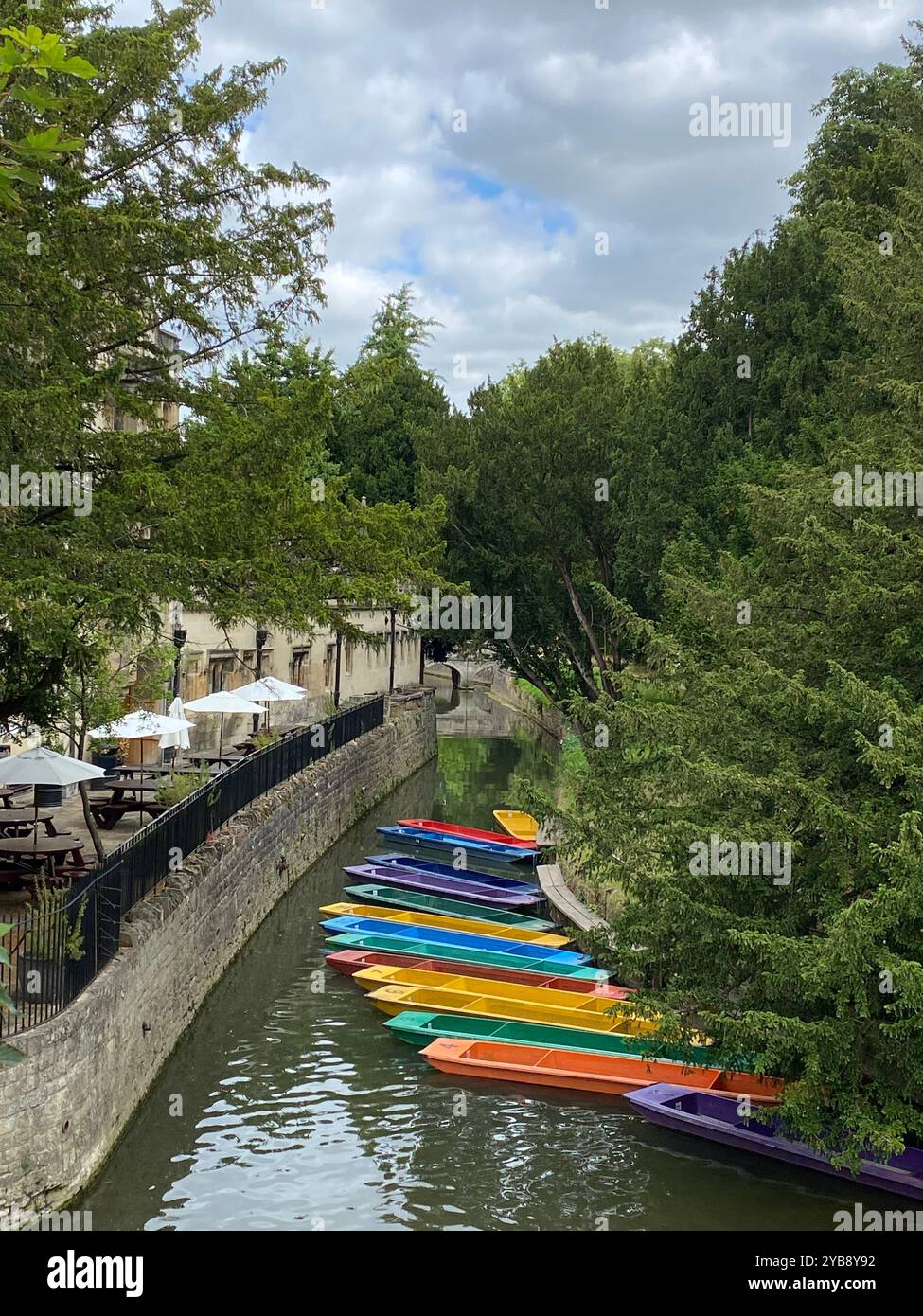 Magdalen Bridge, Oxford, Punts for hire - Smartphone Captured Stock Image Magdalen Bridge, Oxford, Punts for hire - Smartphone Captured Stock Image