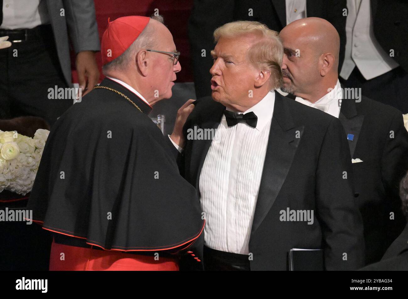 Cardinal dolan trump hi-res stock photography and images - Alamy