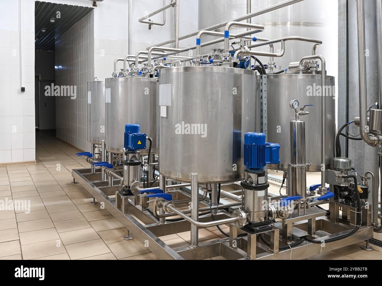 Business and industry alcoholic hi-res stock photography and images - Alamy