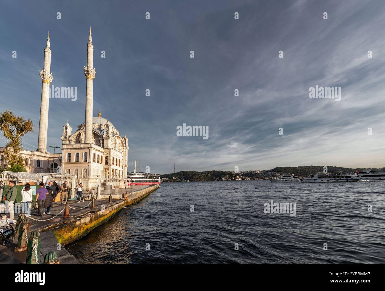 istanbul-turkiye-14-oct-2024-ortakoy-mosque-or-the-buyuk-mecidiye