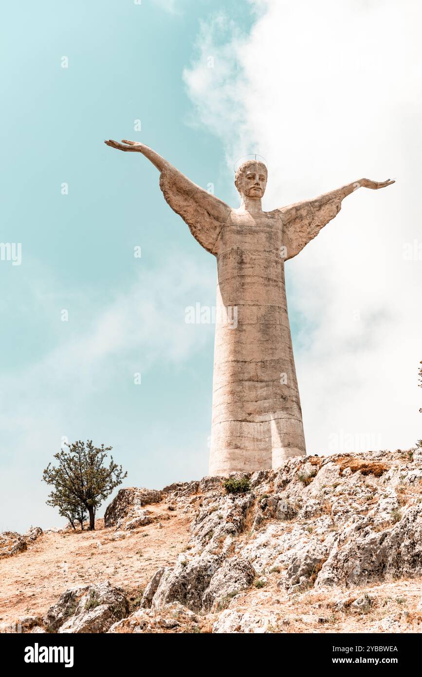 Eine statue von jesus christus hi-res stock photography and images - Alamy