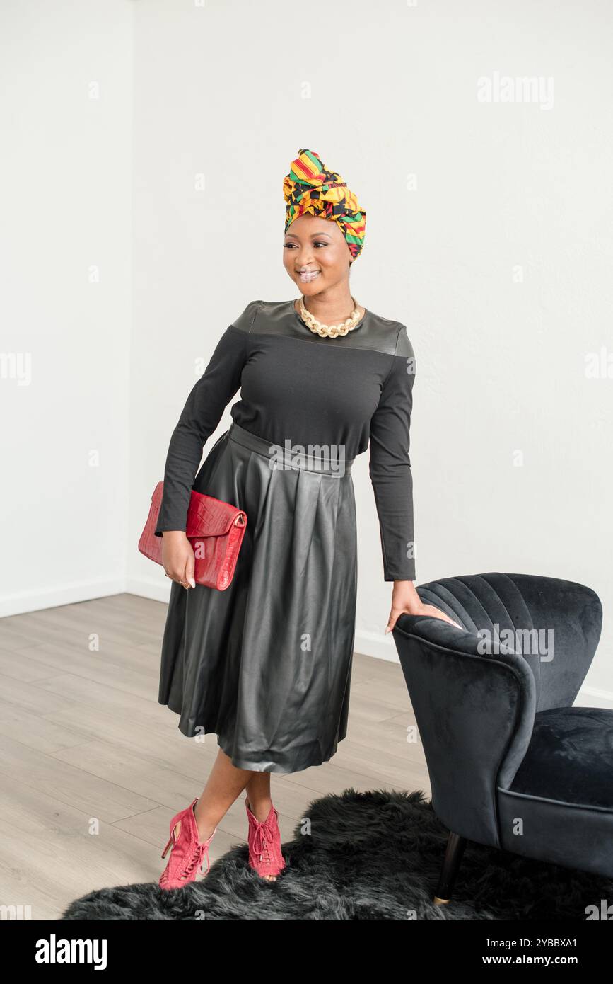 Woman wearing formal attire hi-res stock photography and images - Alamy
