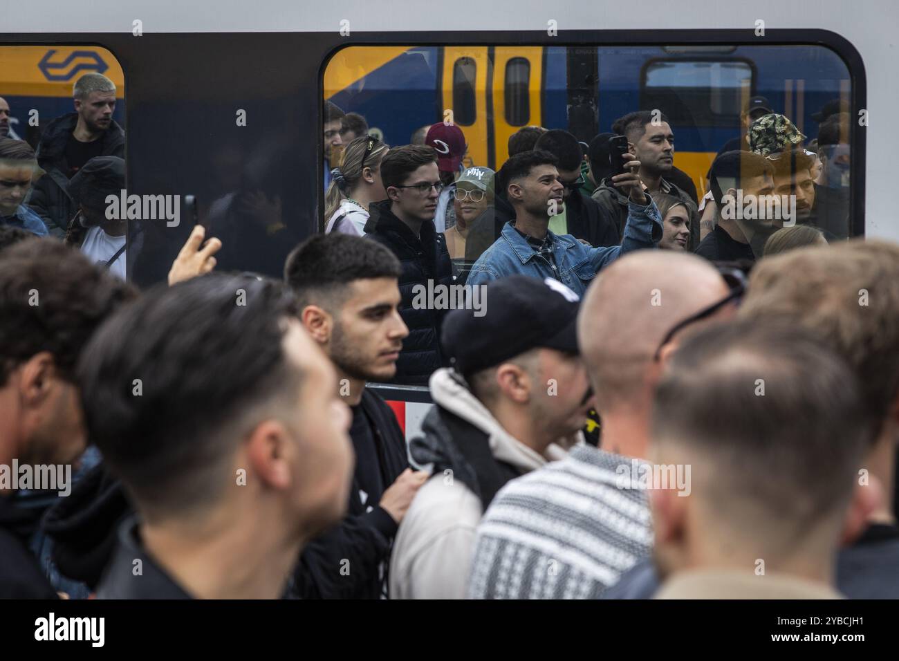 AMSTERDAM - Audience at the 50HERTZ Club Train during the 29th edition of the Amsterdam Dance Event (ADE). Spread over five days, more than a thousand music events will take place in the capital at over two hundred venues. ANP DINGENA MOL netherlands out - belgium out Stock Photo