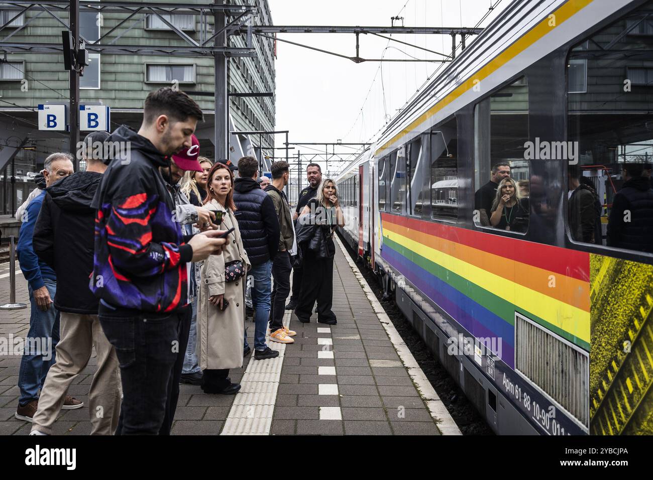 AMSTERDAM - Audience at the 50HERTZ Club Train during the 29th edition of the Amsterdam Dance Event (ADE). Spread over five days, more than a thousand music events will take place in the capital at over two hundred venues. ANP DINGENA MOL netherlands out - belgium out Stock Photo