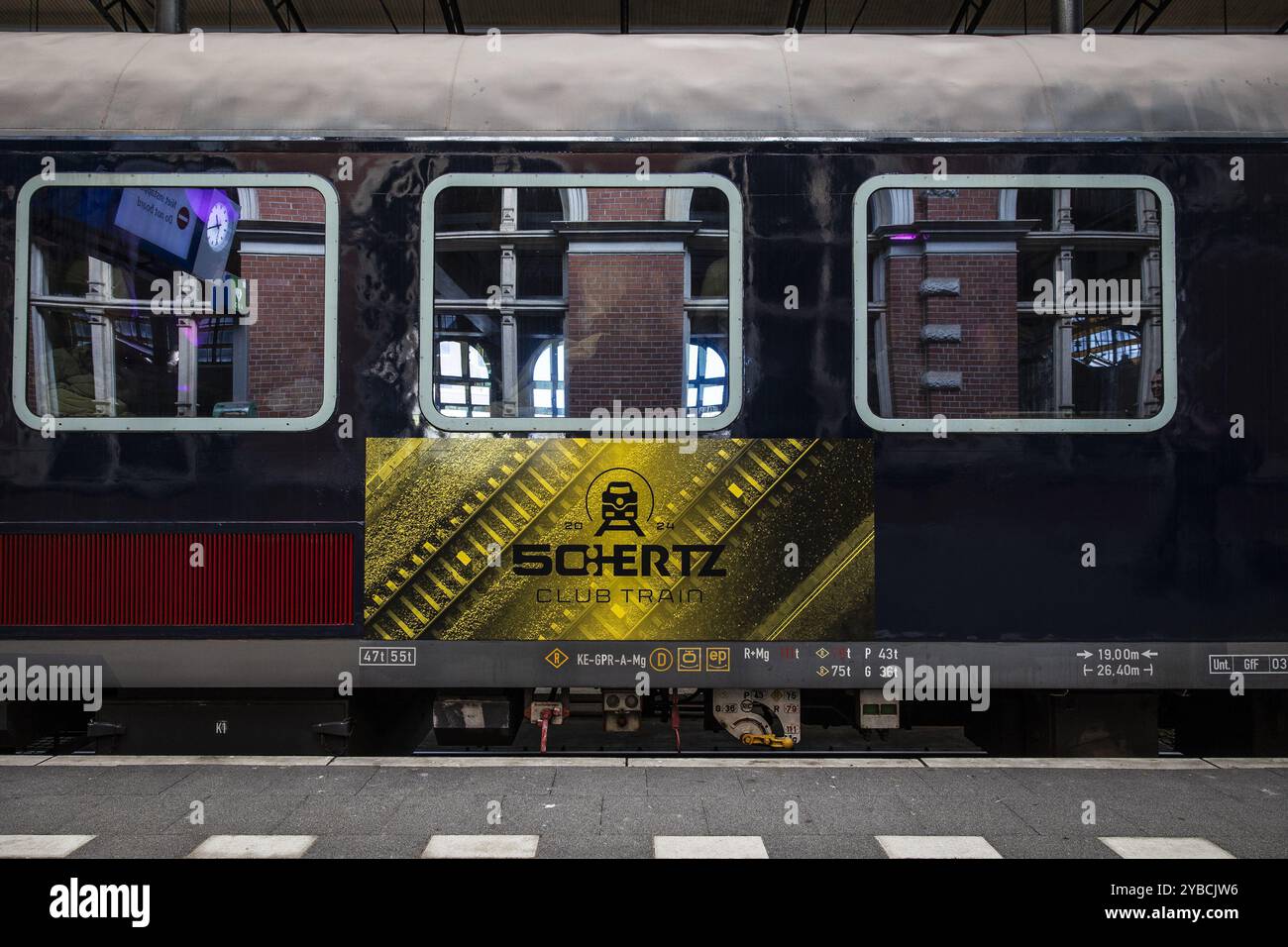 DEN HAAG - The 50HERTZ Club Train during the 29th edition of the Amsterdam Dance Event (ADE). Spread over five days, more than a thousand music events will take place at over two hundred venues in the capital. ANP DINGENA MOL netherlands out - belgium out Stock Photo