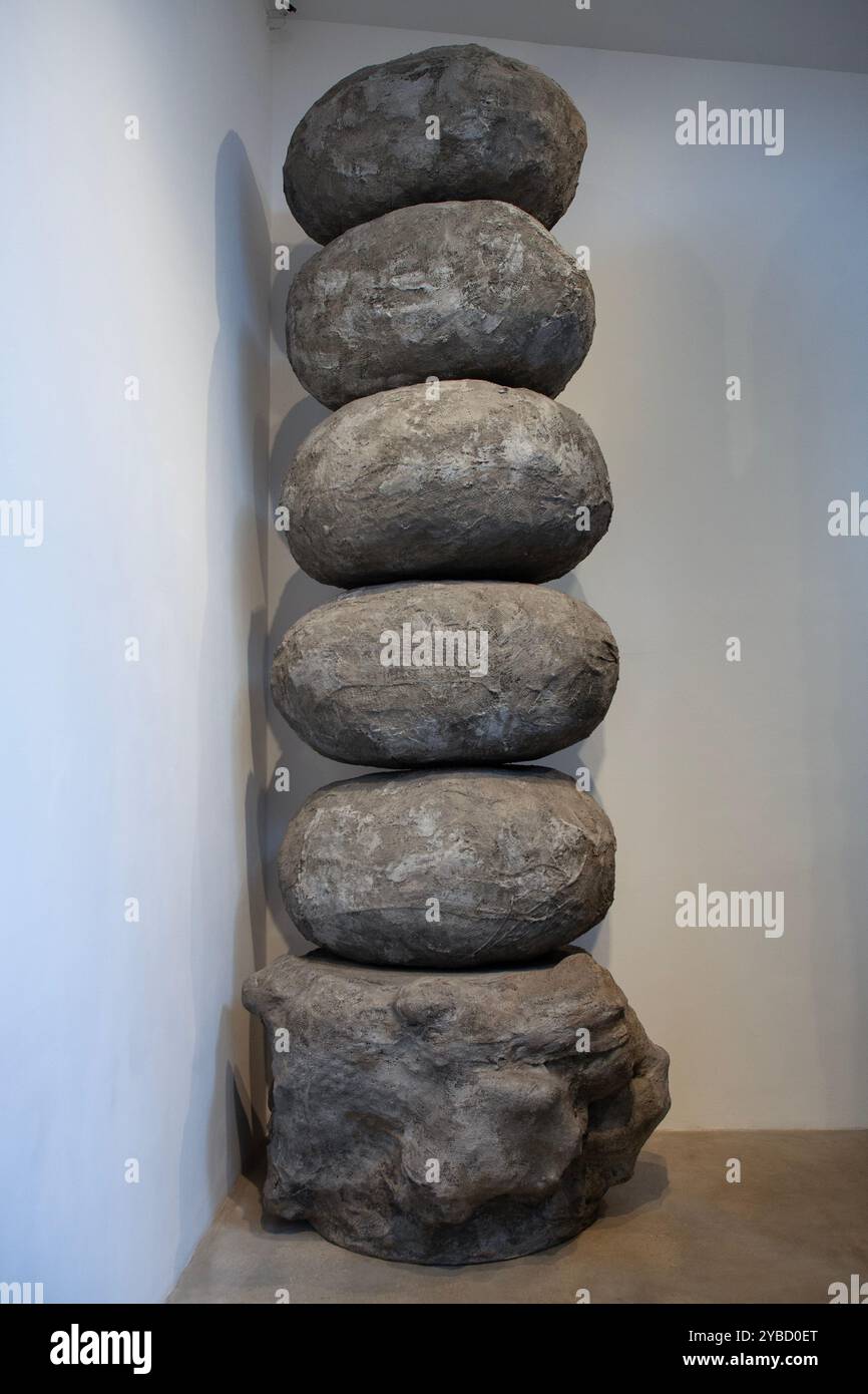 Untitled: folly; bouldercolumn; 2016/2017 - Phyllida Barlow's ...