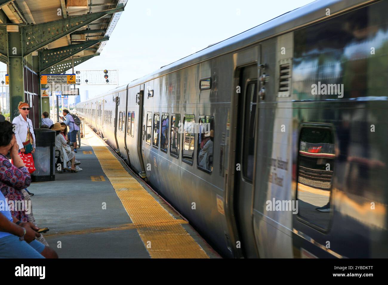 Woodside, New York, USA - 20 August 2024: Long Island Railroad Train ...
