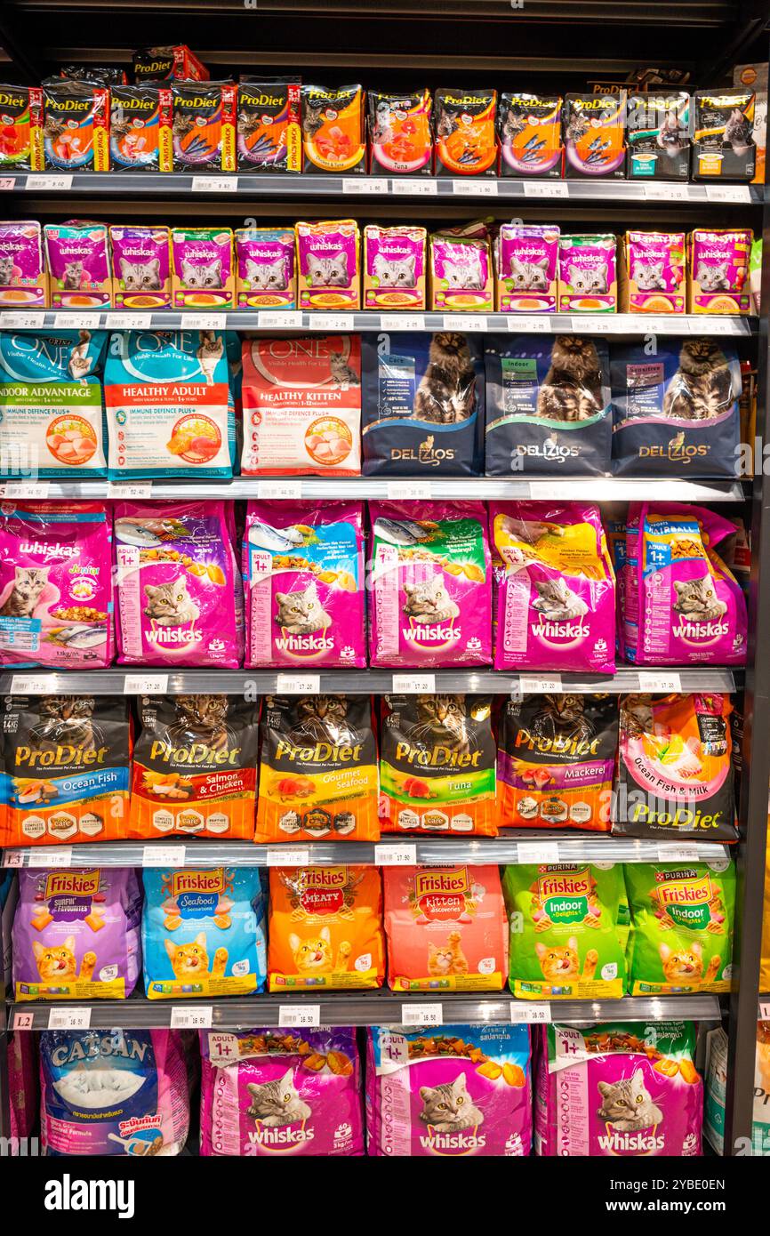 Whiskas kitten food hi res stock photography and images Alamy