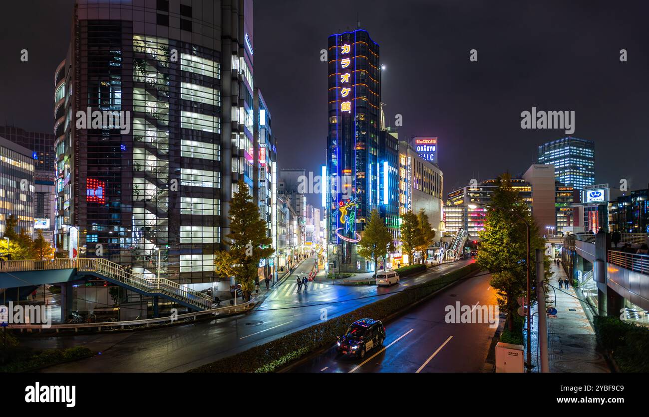 Tokyo japan at night hi-res stock photography and images - Alamy