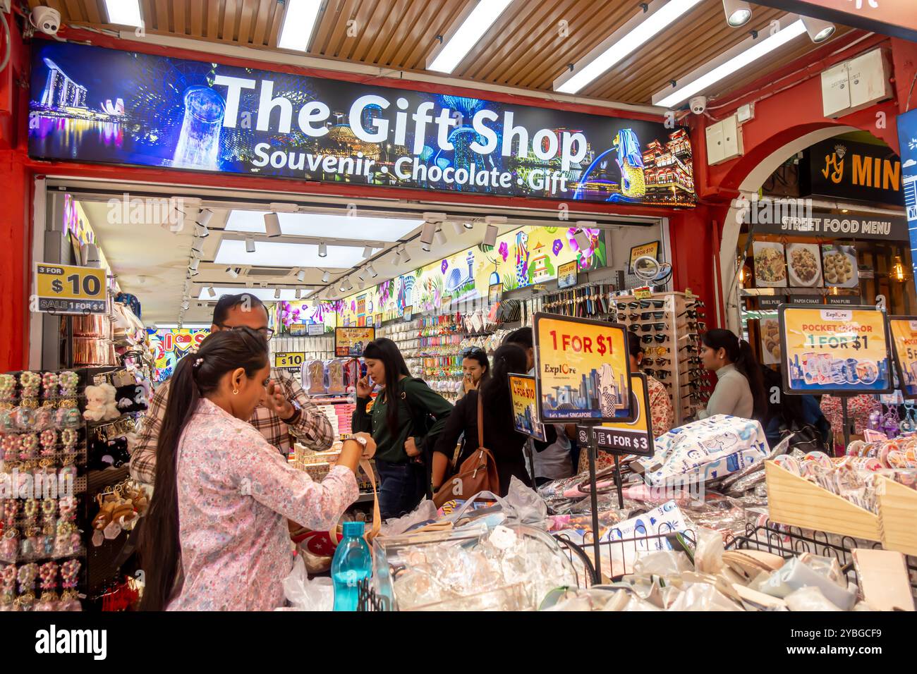 Gift shop street stall - souvenirs, gifts - Little India Singapore Stock Photo